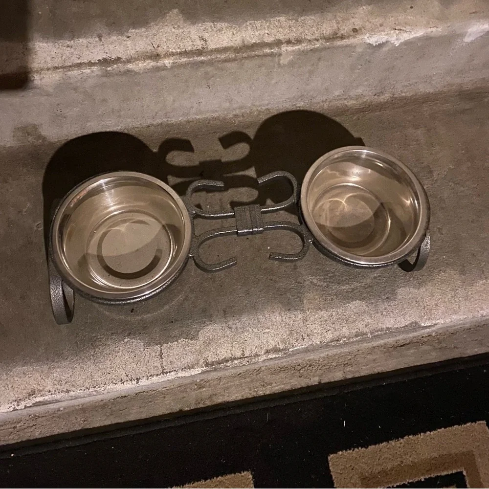 Metal Double Pet Bowl Stand